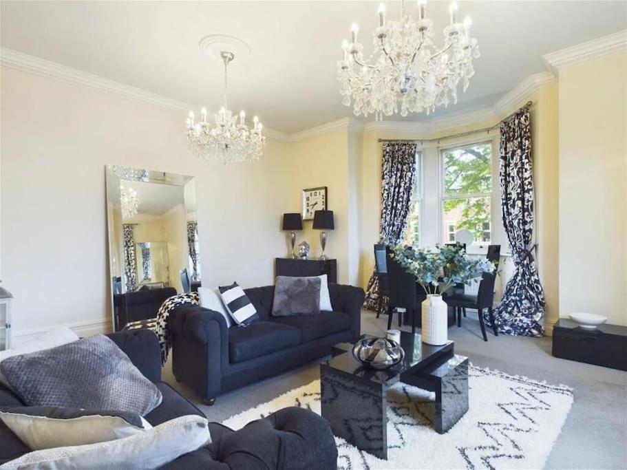 Upmarket Apartment In Ormskirk Exteriör bild
