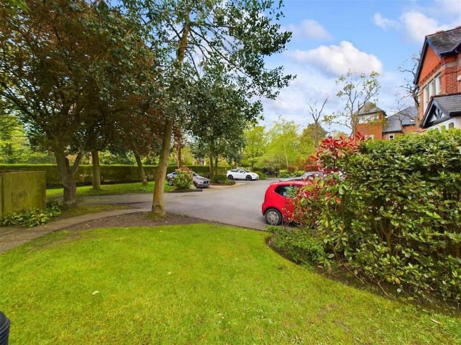 Upmarket Apartment In Ormskirk Exteriör bild